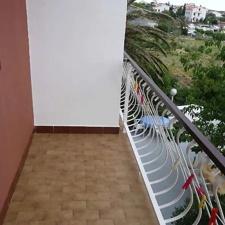 Apartment Two-bedroom In Barbat Vii